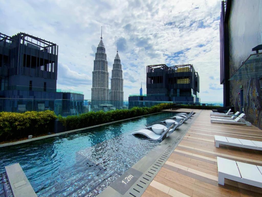 Star Holiday Sky Pool Klcc クアラルンプール エクステリア 写真
