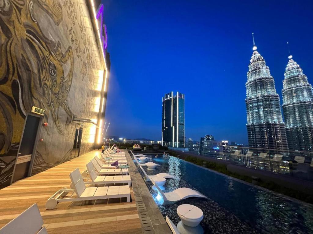 Star Holiday Sky Pool Klcc クアラルンプール エクステリア 写真