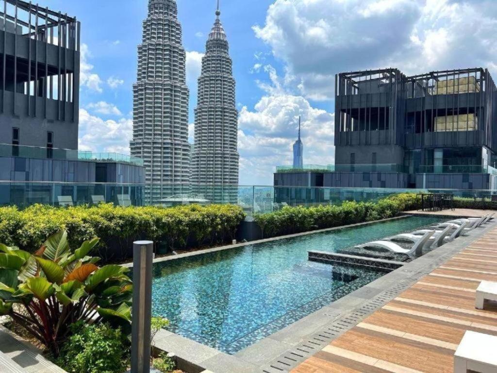 Star Holiday Sky Pool Klcc クアラルンプール エクステリア 写真