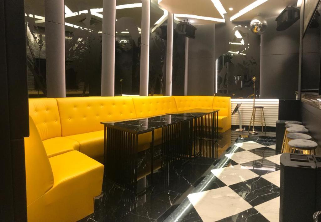 Star Holiday Sky Pool Klcc クアラルンプール エクステリア 写真