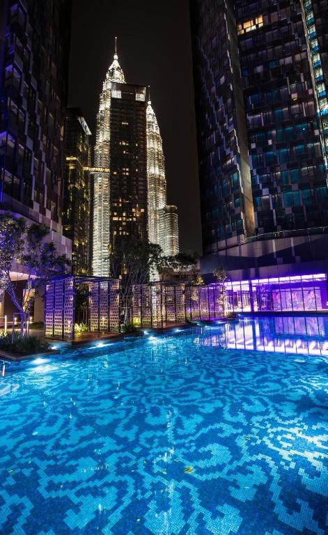 Star Holiday Sky Pool Klcc クアラルンプール エクステリア 写真