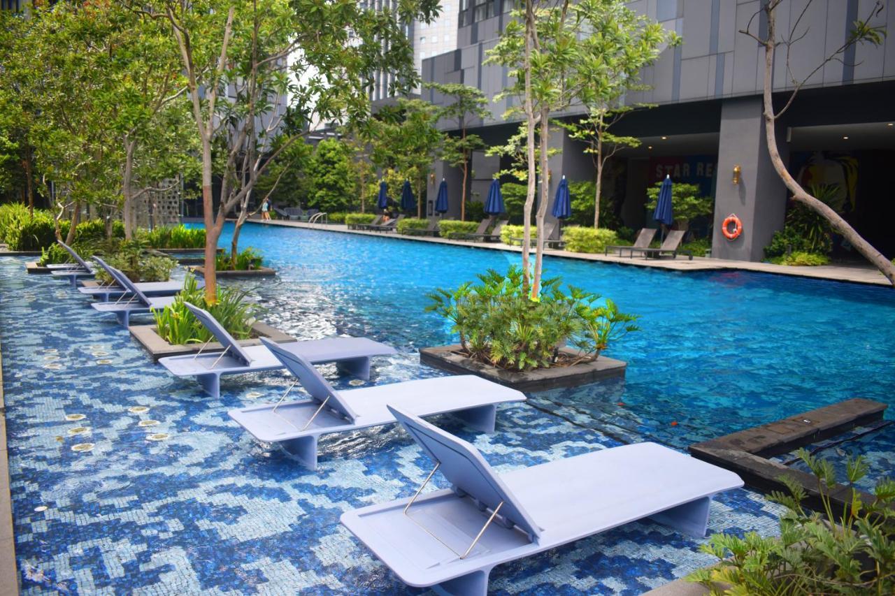 Star Holiday Sky Pool Klcc クアラルンプール エクステリア 写真