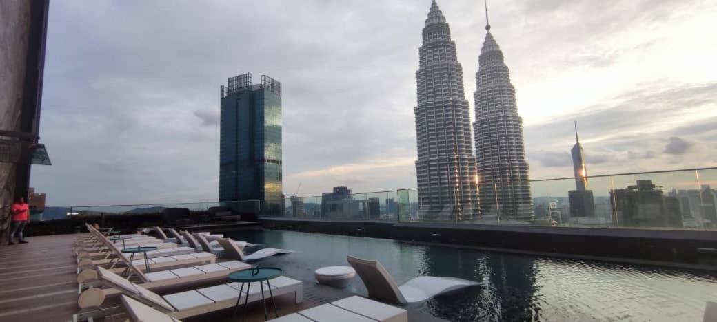 Star Holiday Sky Pool Klcc クアラルンプール エクステリア 写真