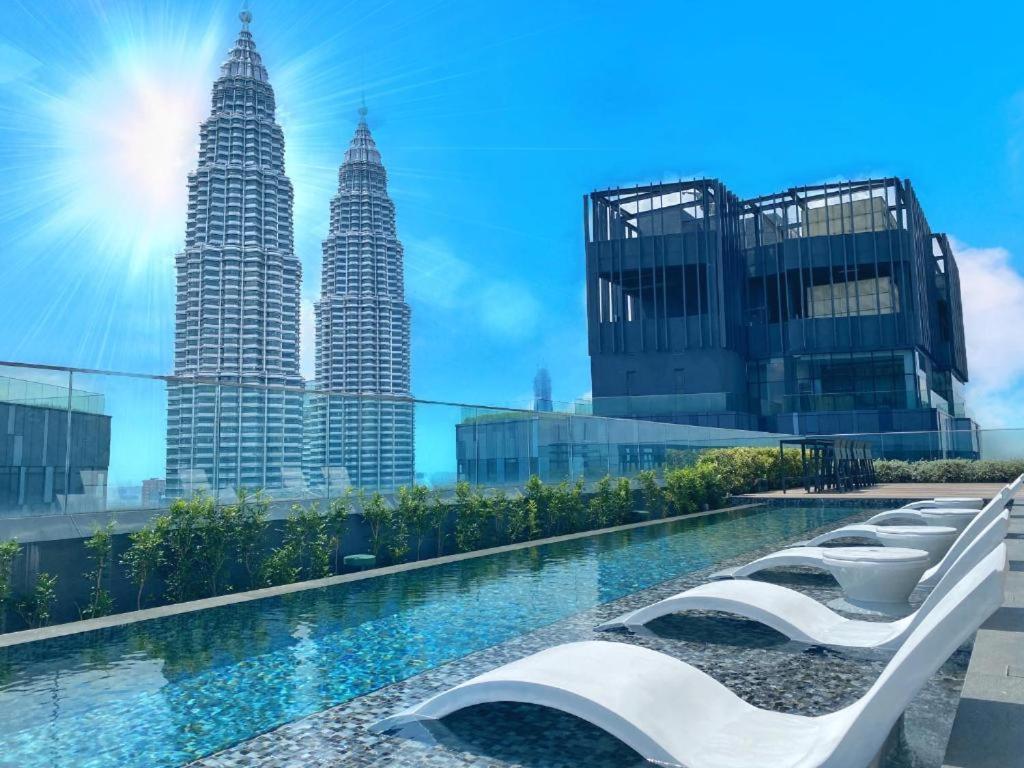 Star Holiday Sky Pool Klcc クアラルンプール エクステリア 写真